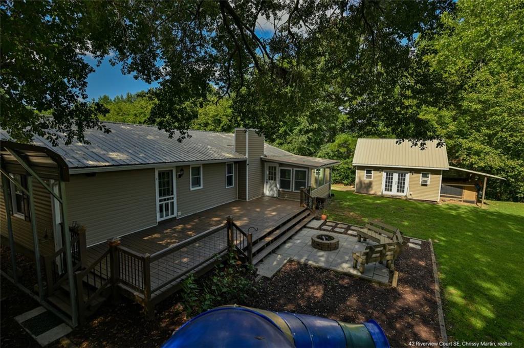 42 RIVERVIEW Court SE