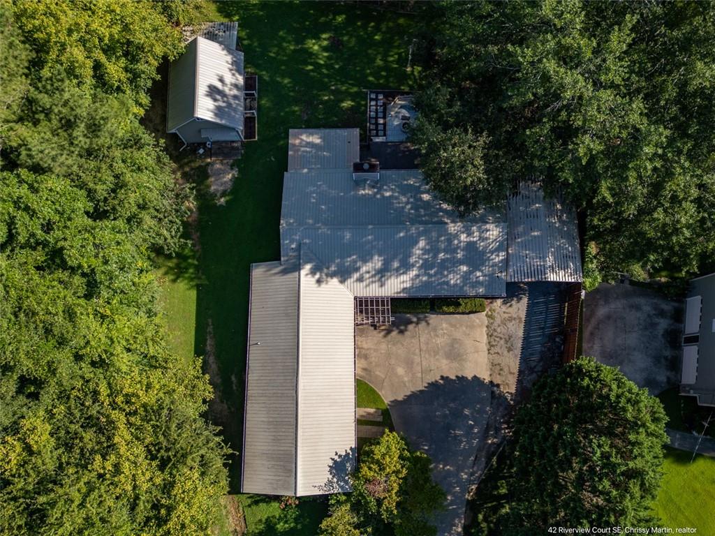 42 RIVERVIEW Court SE