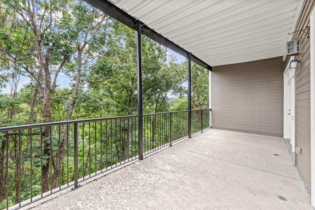312 Creek View Lane