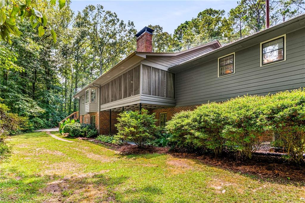1335 Laird Road