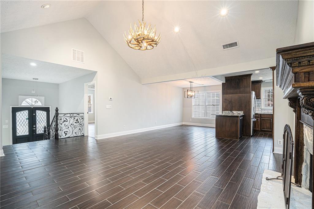 910 Litchfield Place