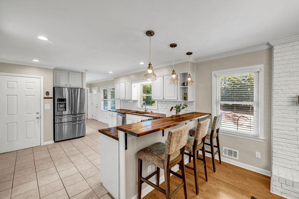 2396 Midvale Circle