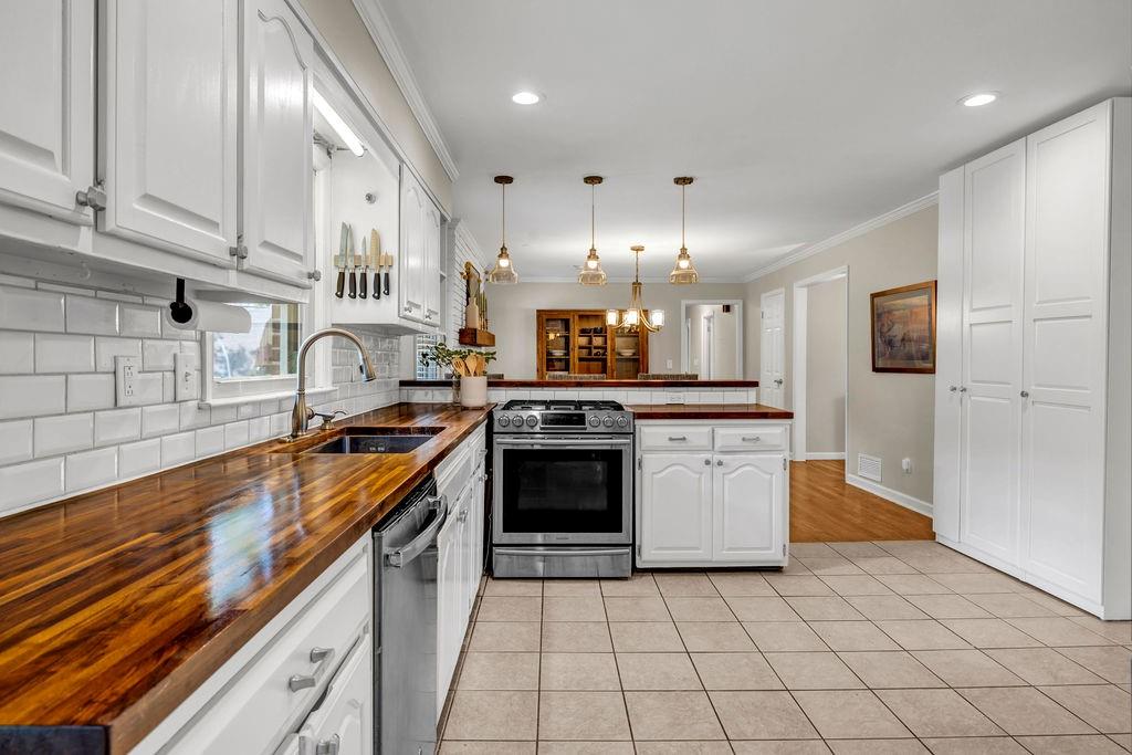 2396 Midvale Circle