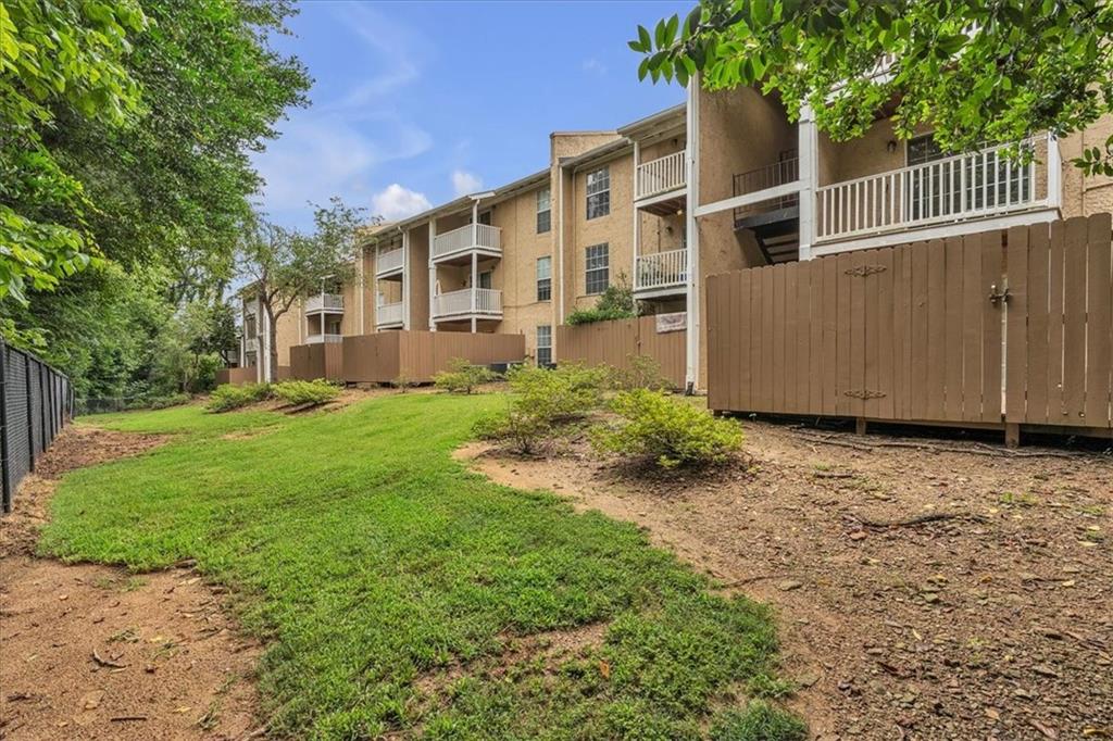 3160 Seven Pines Court Unit #105