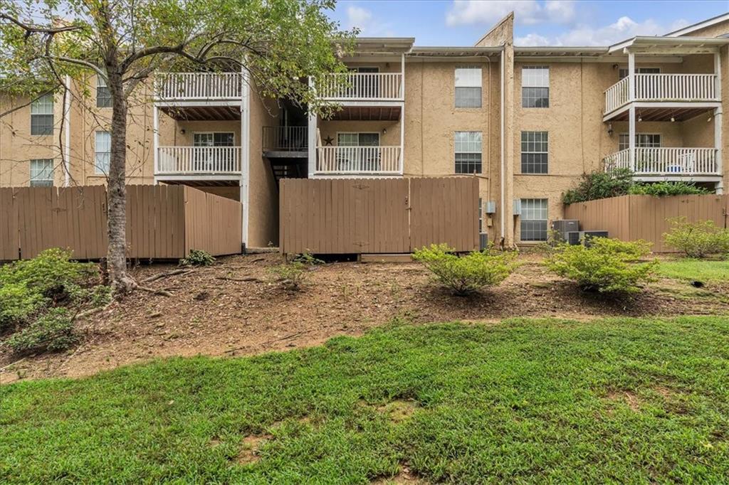 3160 Seven Pines Court Unit #105