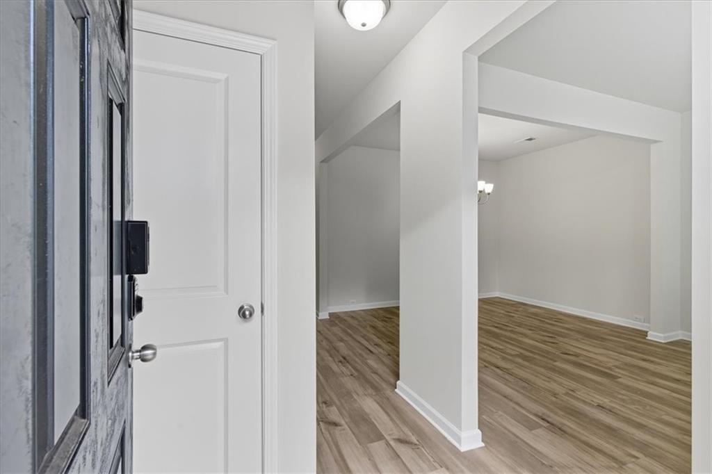 2832 Saratoga Lake View