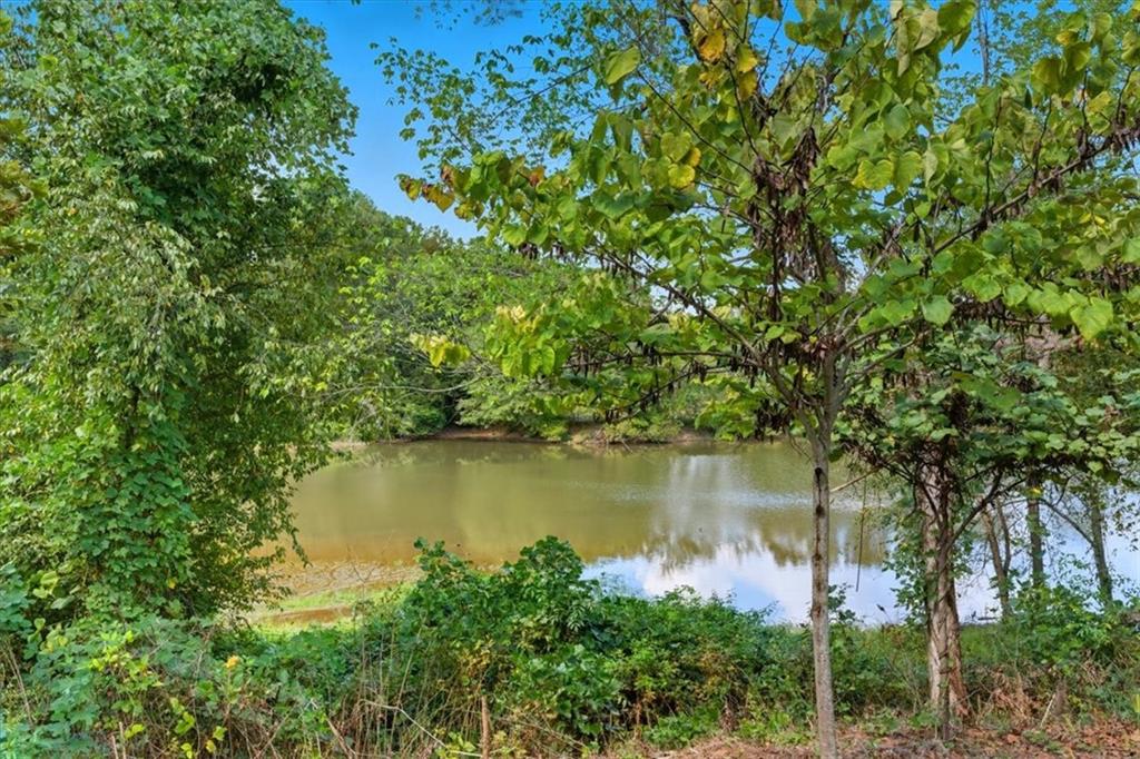 2832 Saratoga Lake View