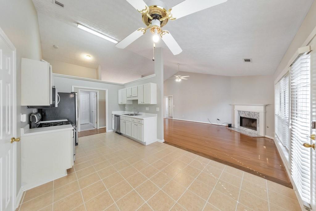 868 Ashley Crossing Lane