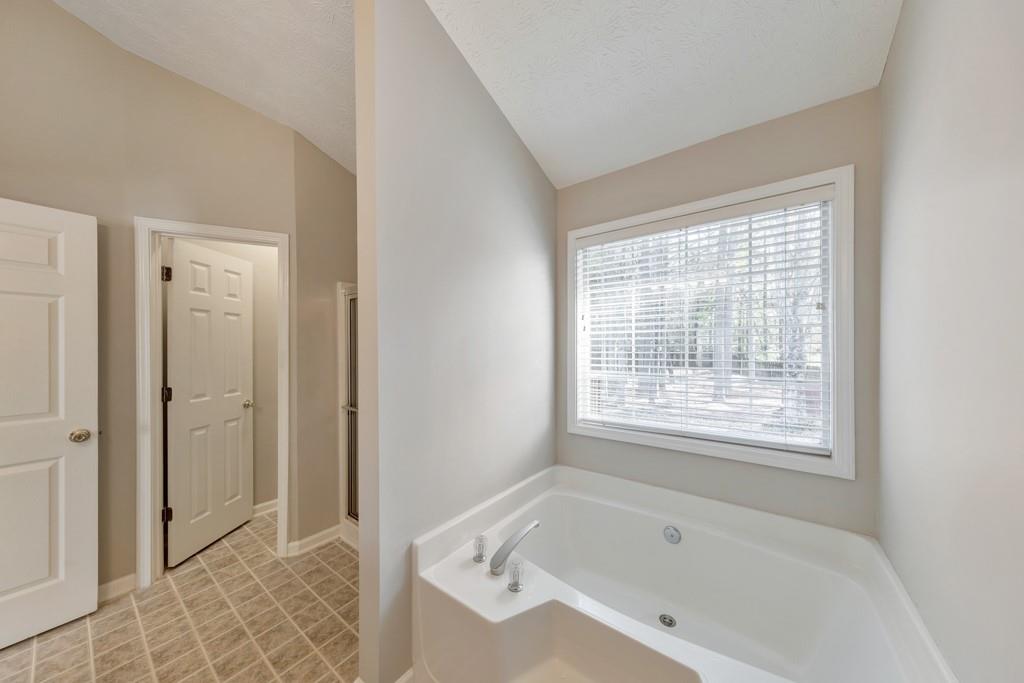 868 Ashley Crossing Lane