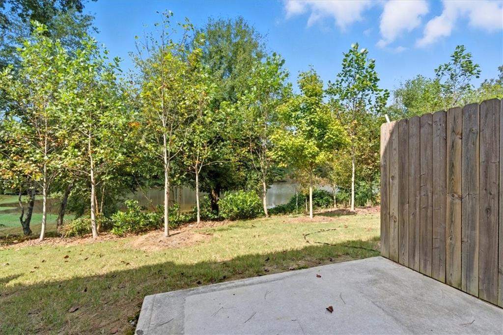 2832 Saratoga Lake View