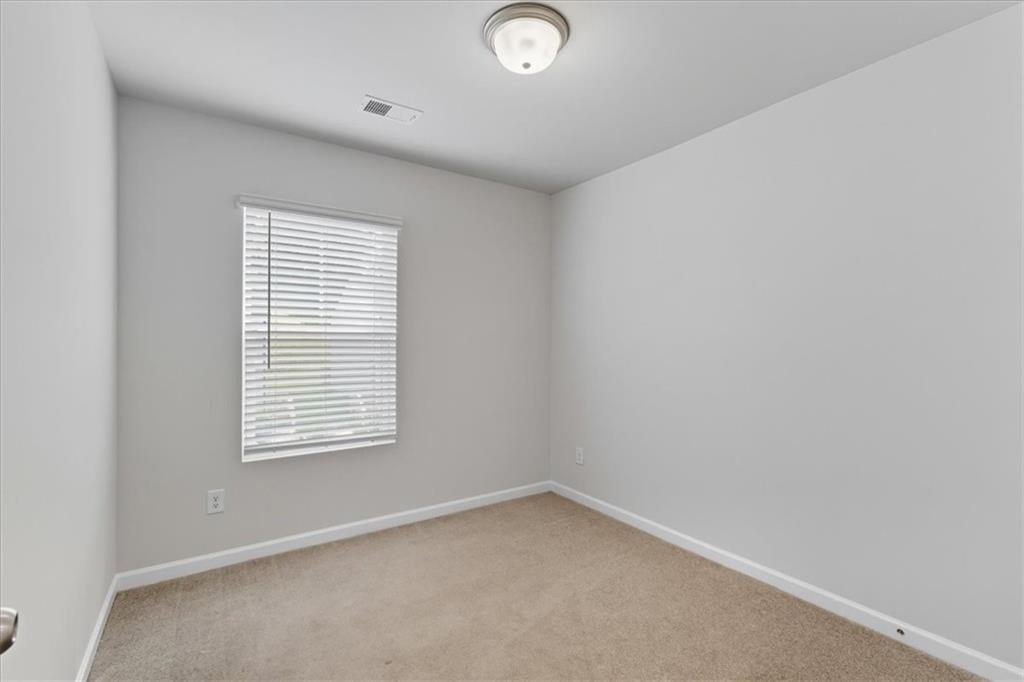 2832 Saratoga Lake View