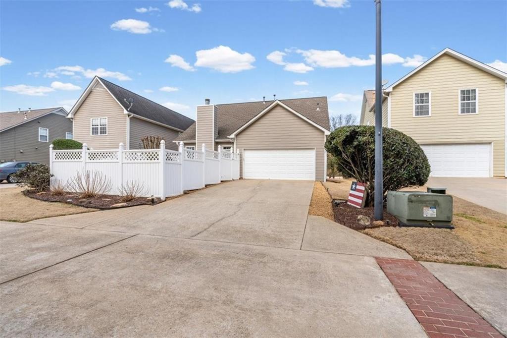 812 Cambron Commons Trace