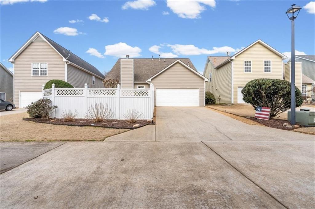 812 Cambron Commons Trace