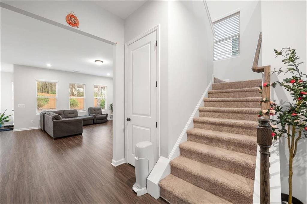 253 Birchwood Row