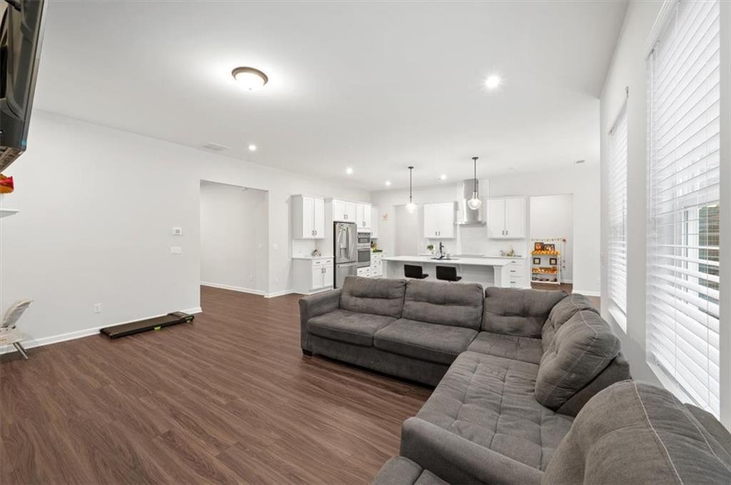 253 Birchwood Row