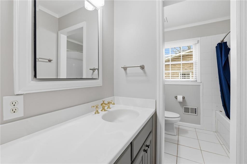 9785 La View Circle