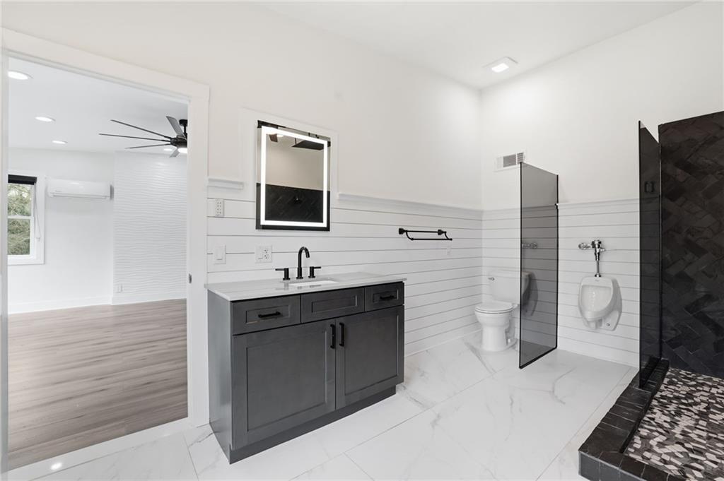 9785 La View Circle