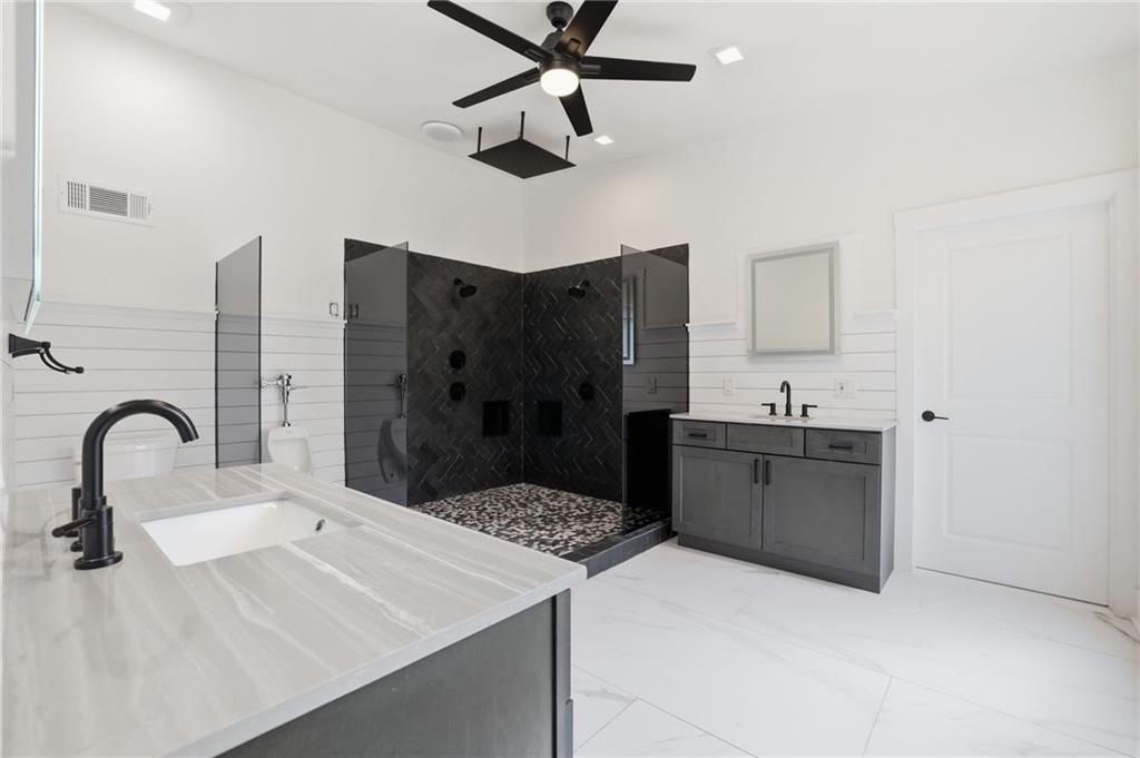 9785 La View Circle