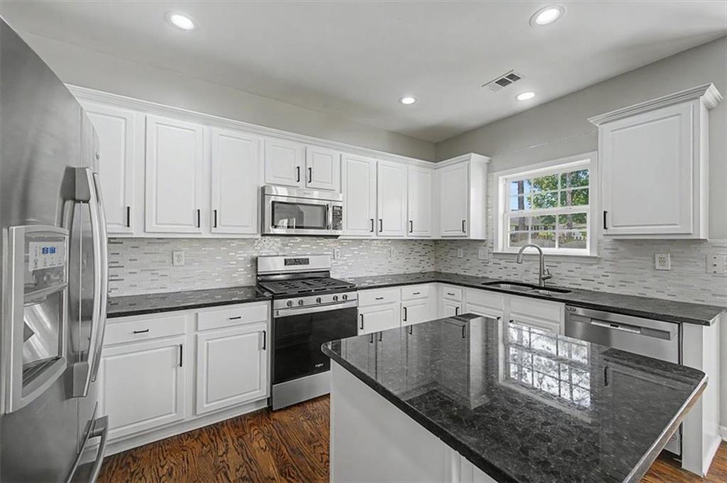 2219 Rosemoore Walk