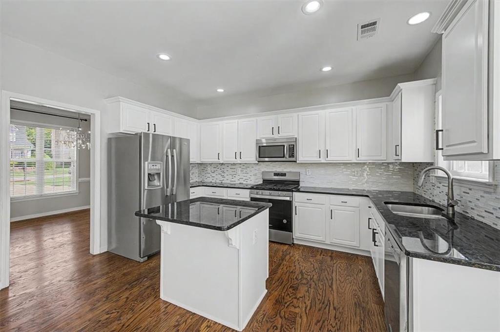 2219 Rosemoore Walk
