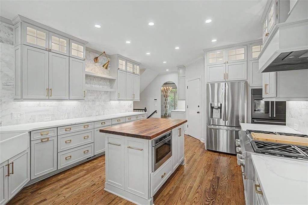 1185 Seale Drive