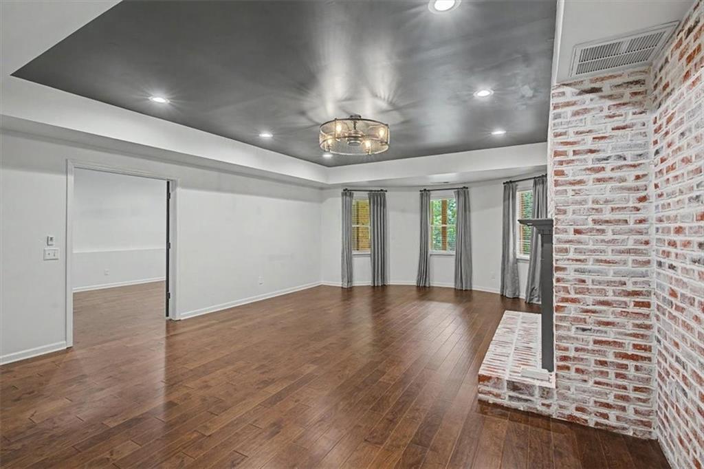 1185 Seale Drive