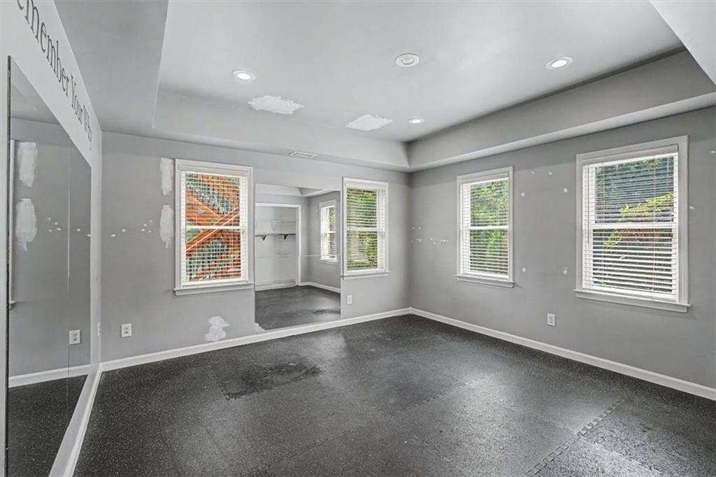 1185 Seale Drive