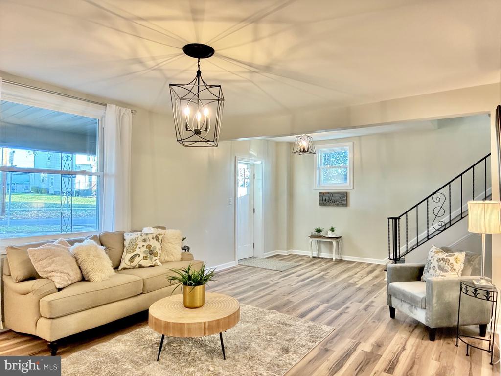 713 HILL TOP DRIVE
