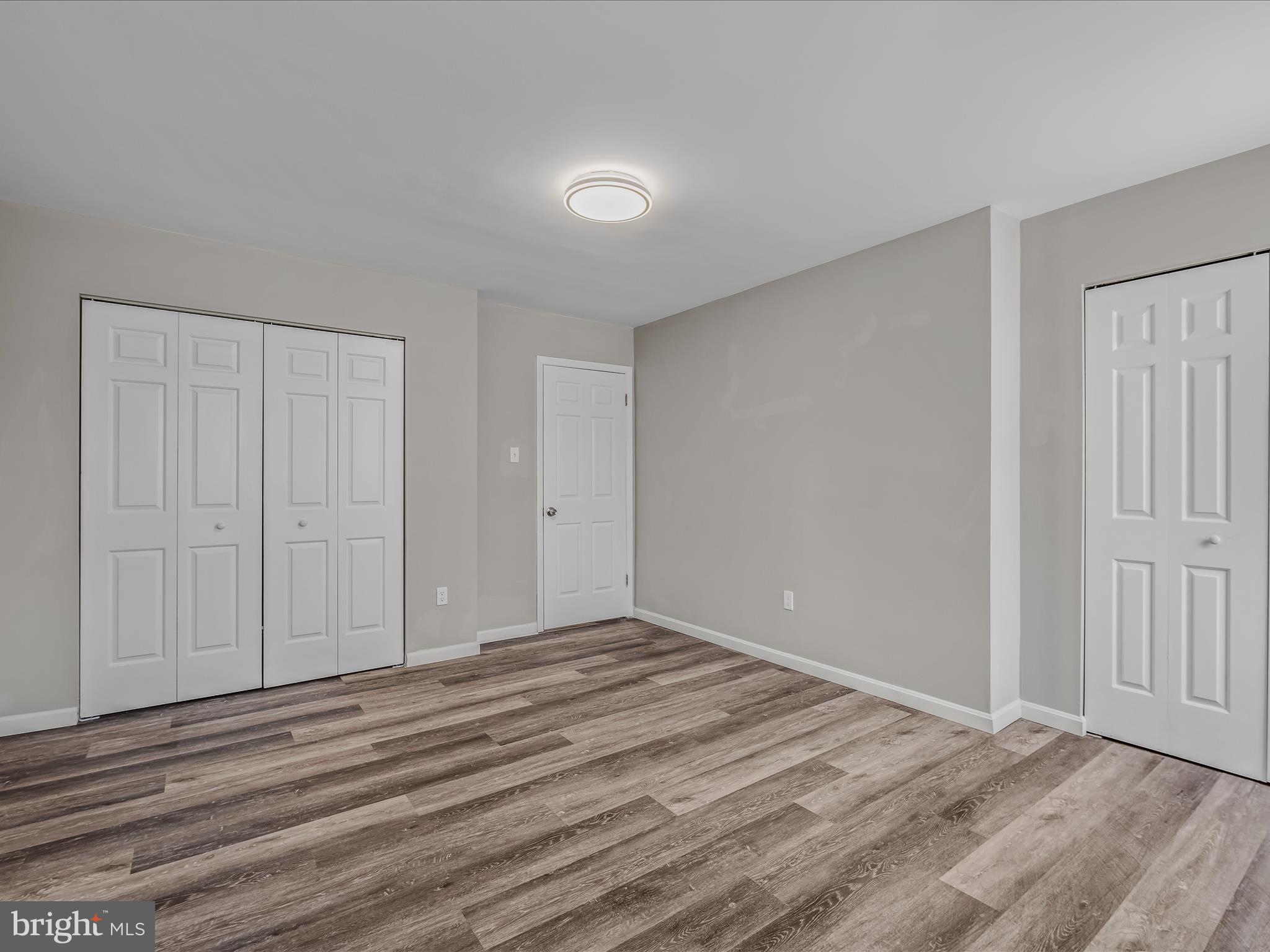 6 IRON BOLT COURT