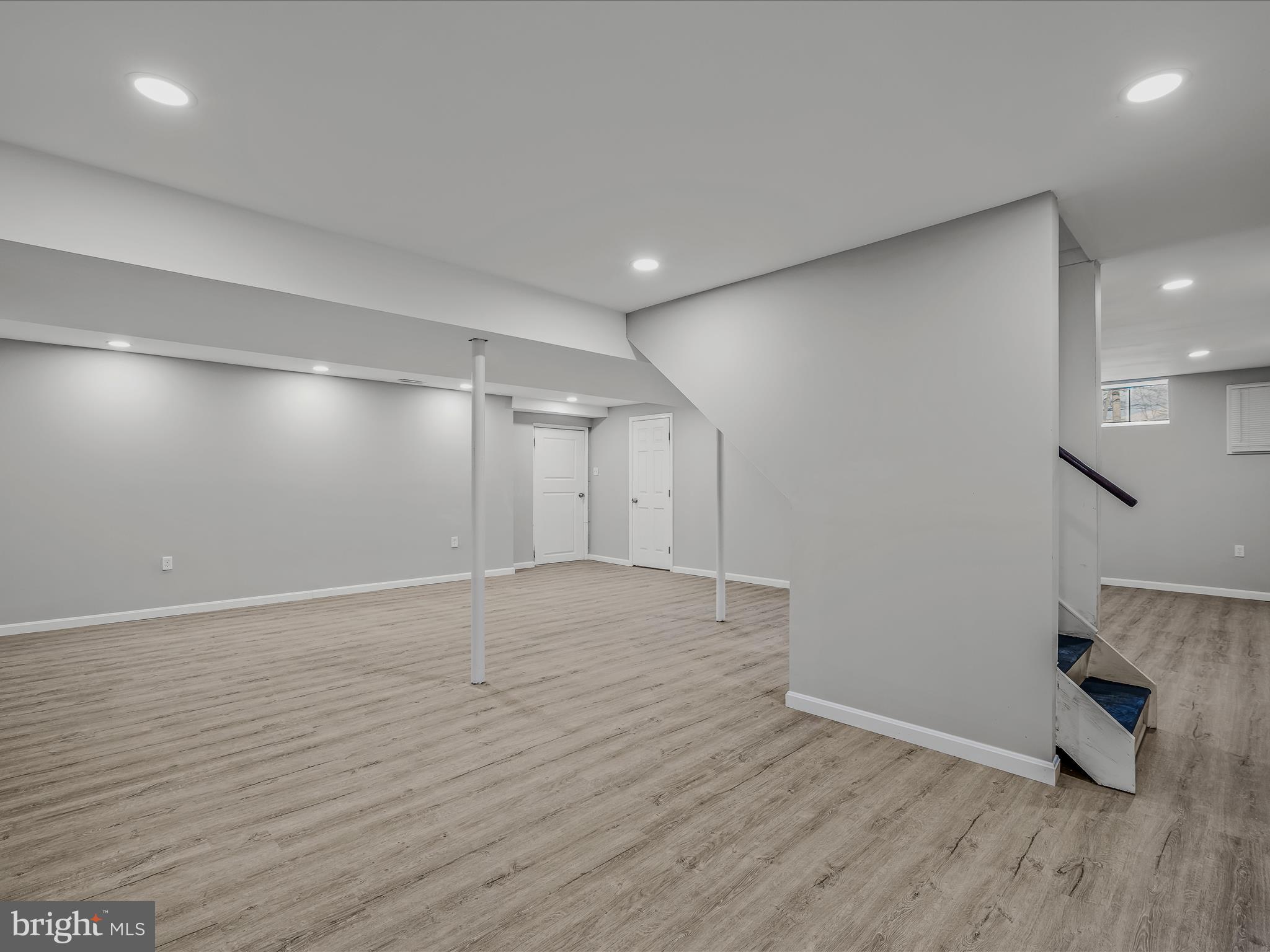 6 IRON BOLT COURT