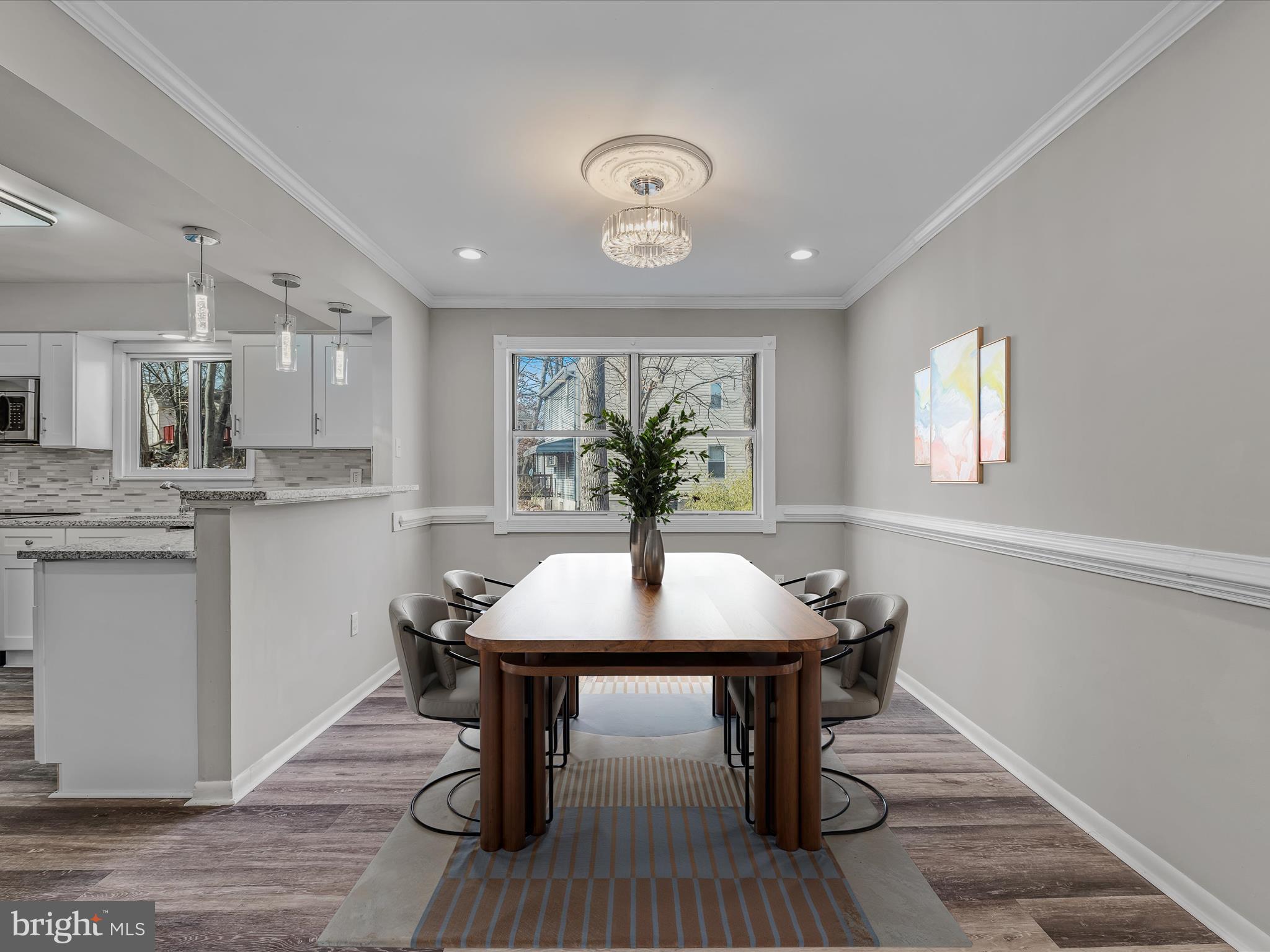 6 IRON BOLT COURT