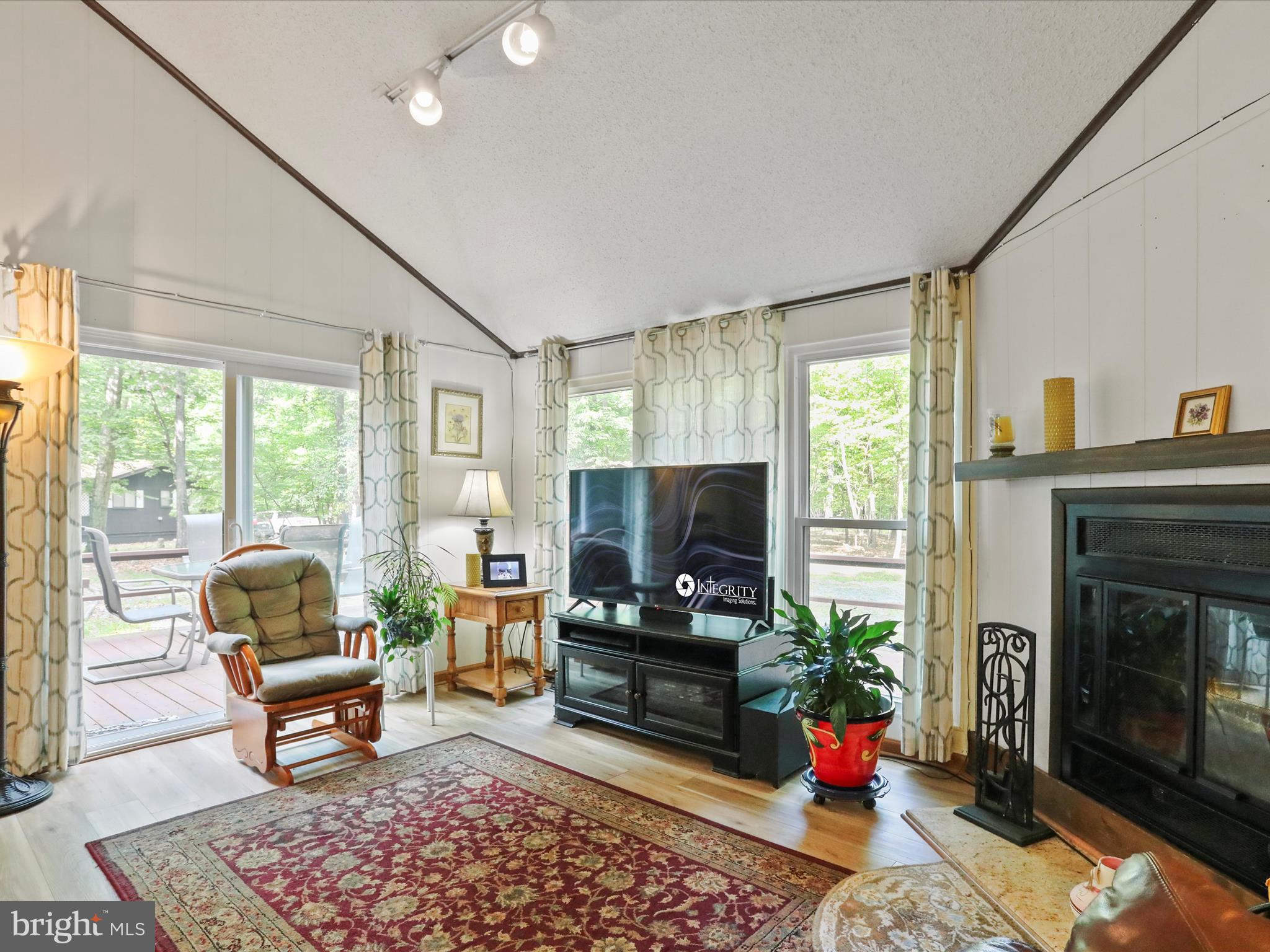 171 RUFFED GROUSE LANE