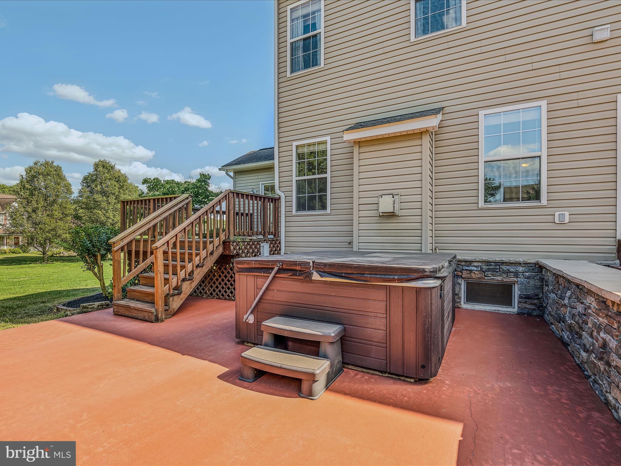 18 MCNEILL DRIVE