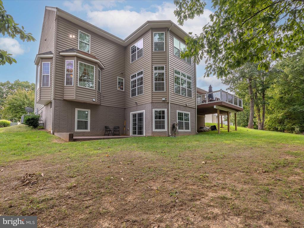 171 LACKAWANNA LANE