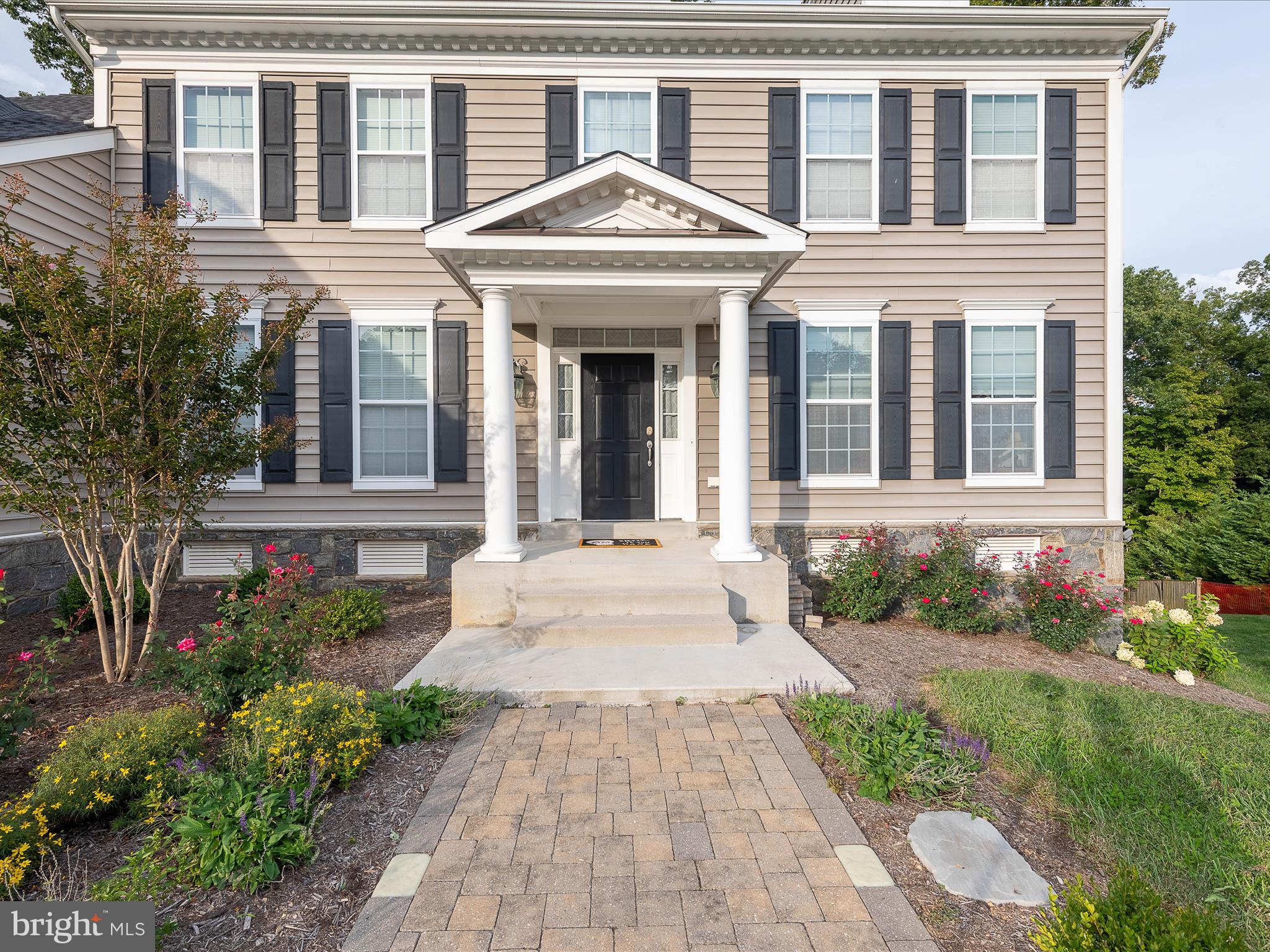 171 LACKAWANNA LANE