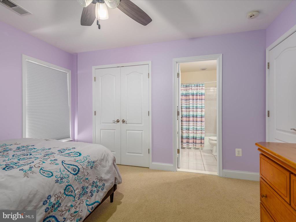 171 LACKAWANNA LANE