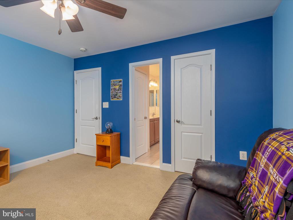 171 LACKAWANNA LANE