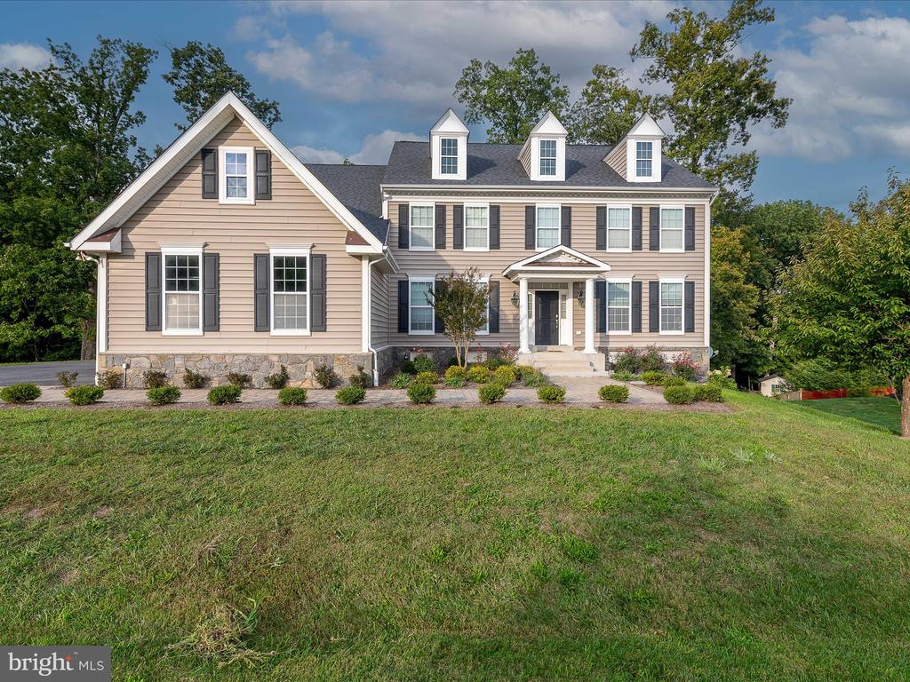 171 LACKAWANNA LANE
