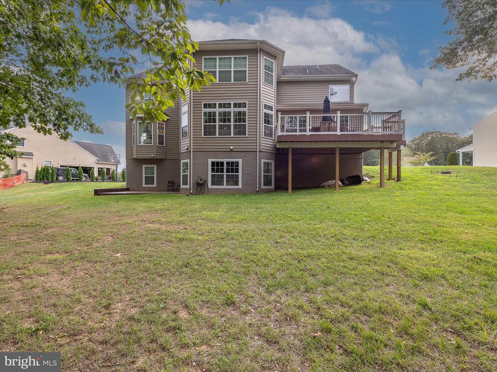 171 LACKAWANNA LANE