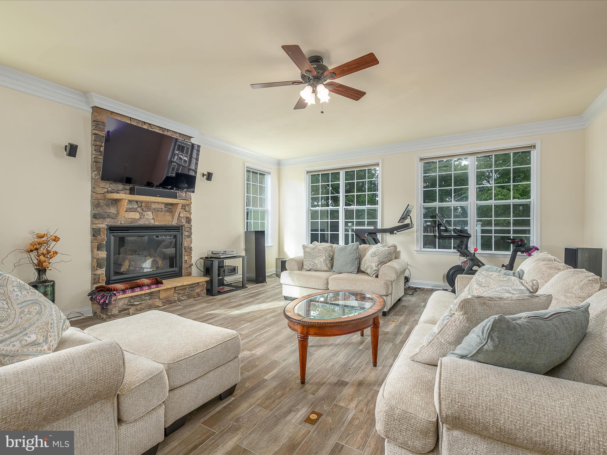 171 LACKAWANNA LANE