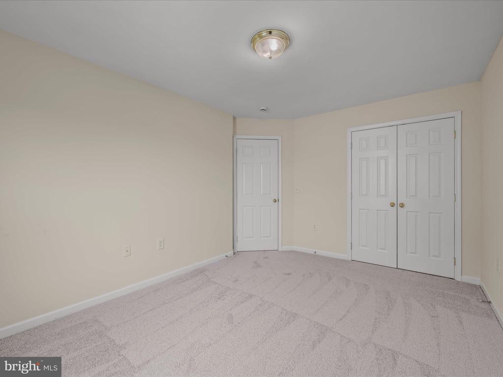 78 DIAMANTE DRIVE