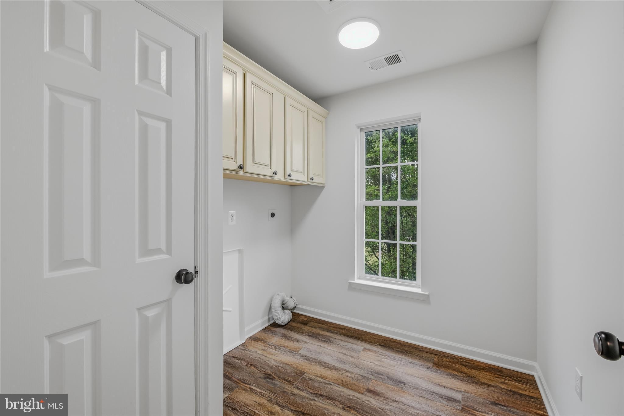463 RICHWOOD HALL ROAD
