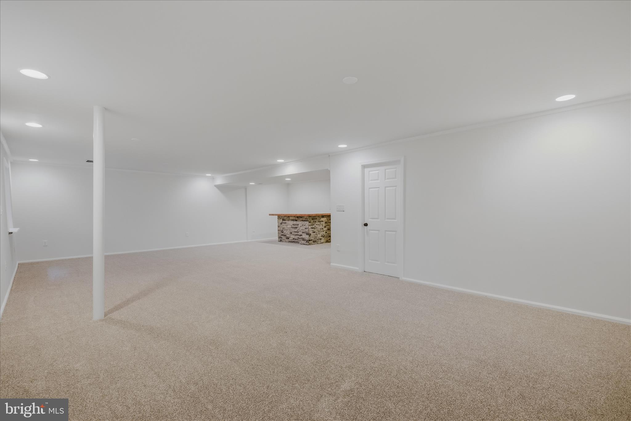 463 RICHWOOD HALL ROAD