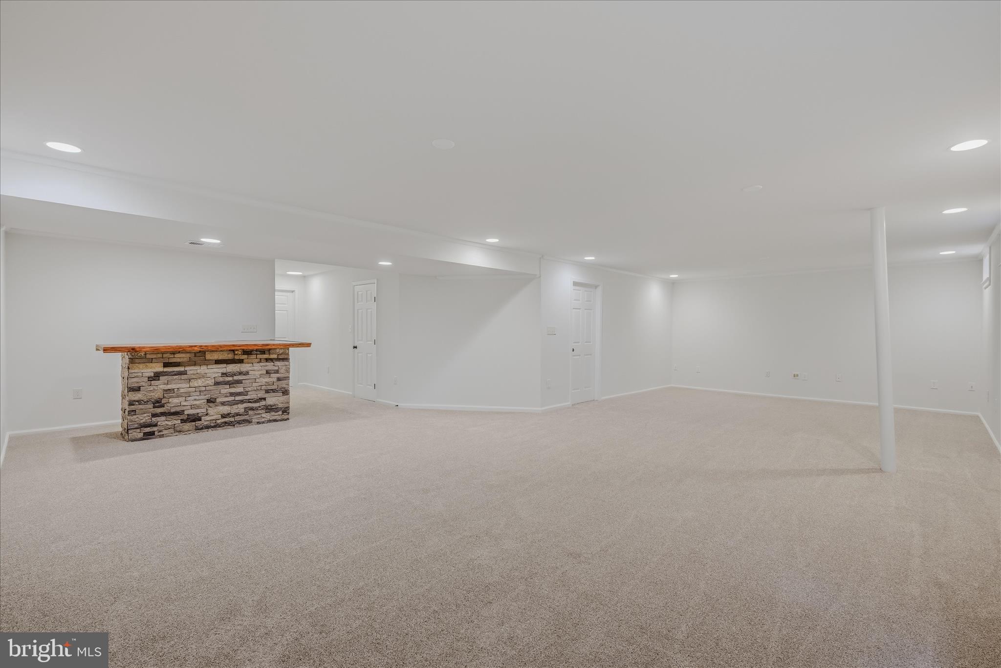 463 RICHWOOD HALL ROAD