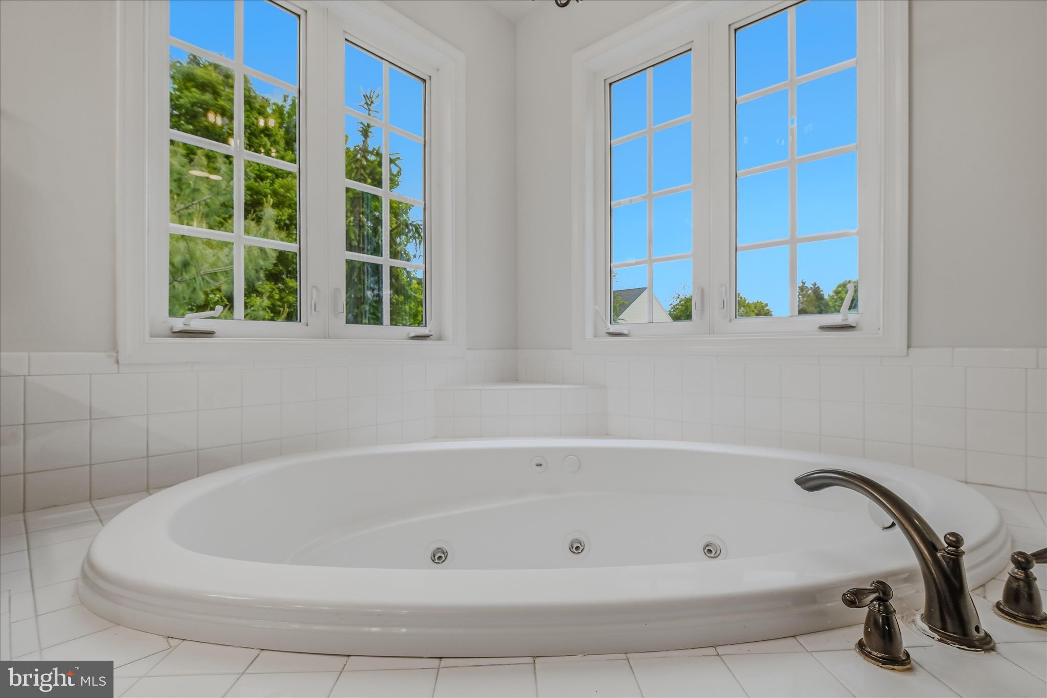 463 RICHWOOD HALL ROAD
