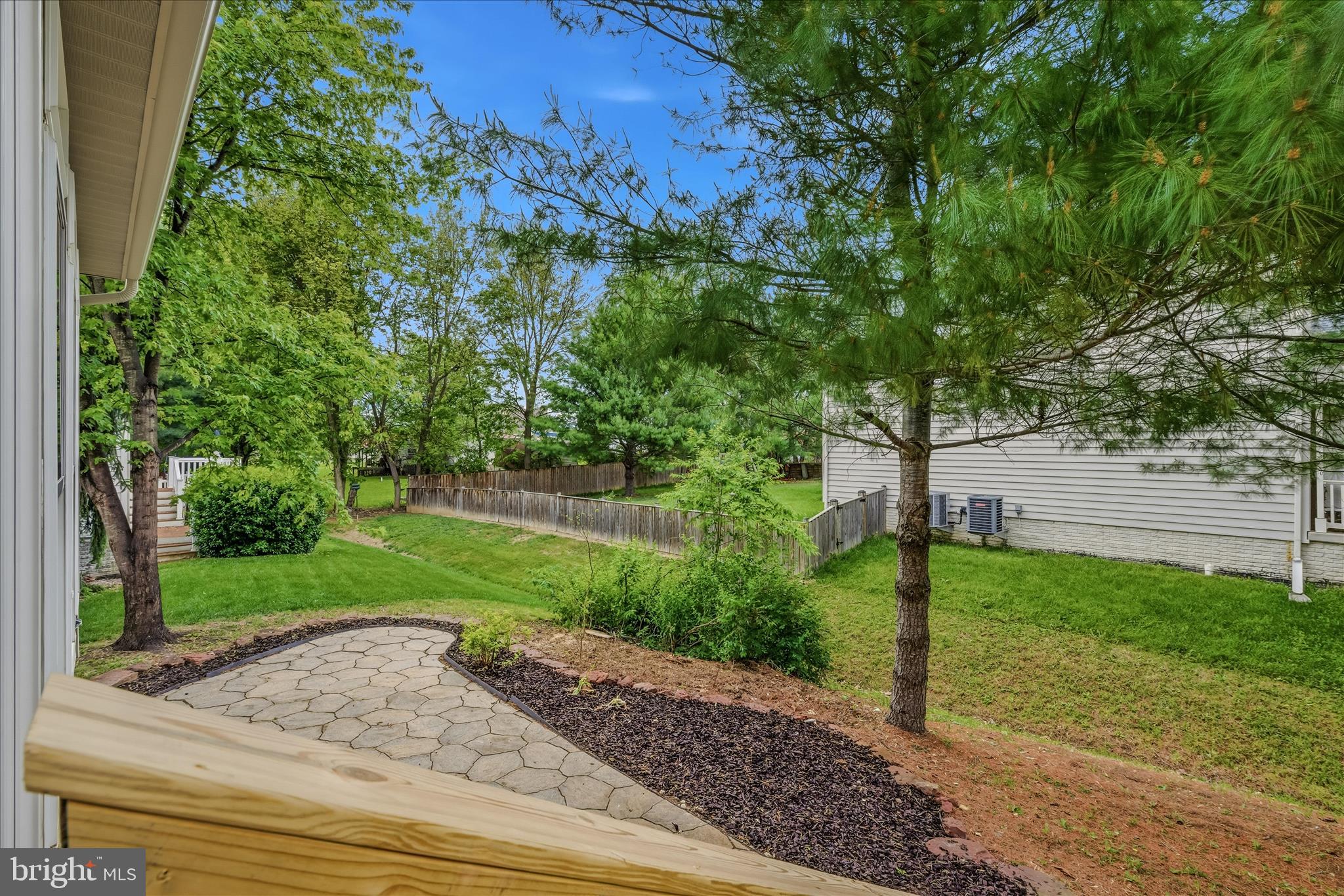 463 RICHWOOD HALL ROAD