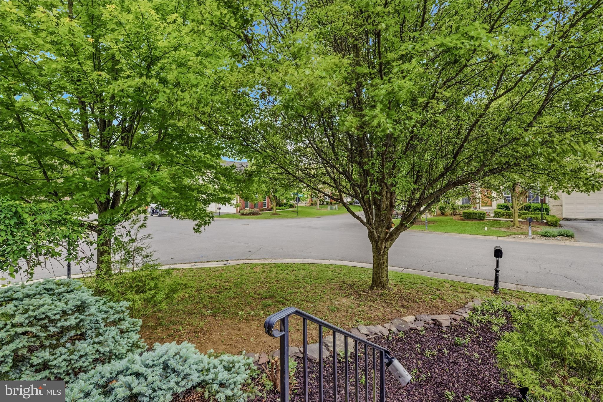 463 RICHWOOD HALL ROAD