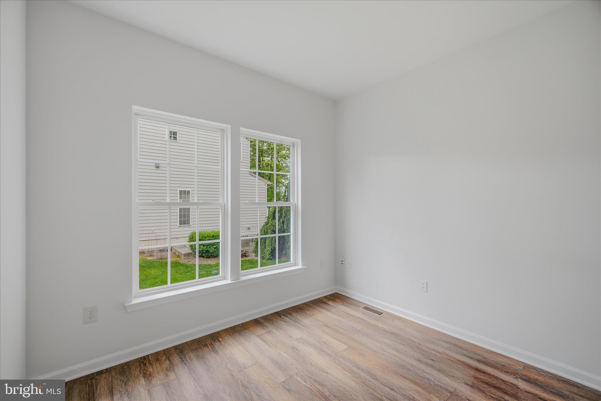 463 RICHWOOD HALL ROAD
