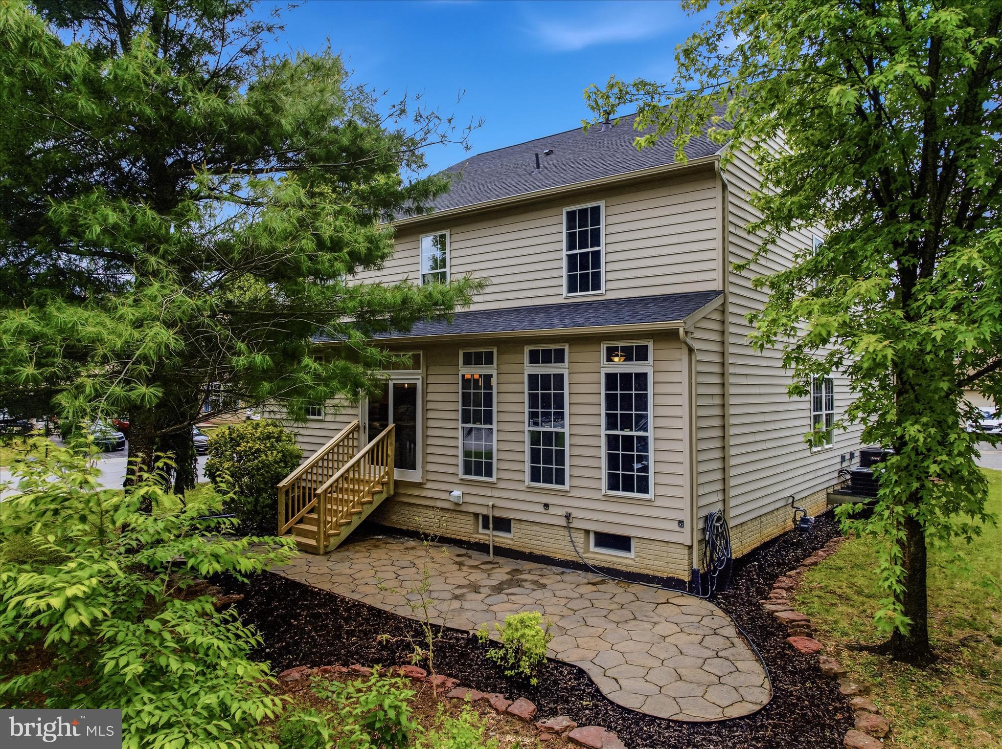 463 RICHWOOD HALL ROAD