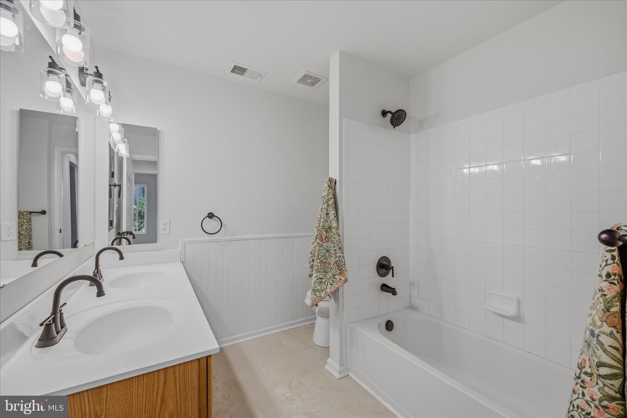 463 RICHWOOD HALL ROAD